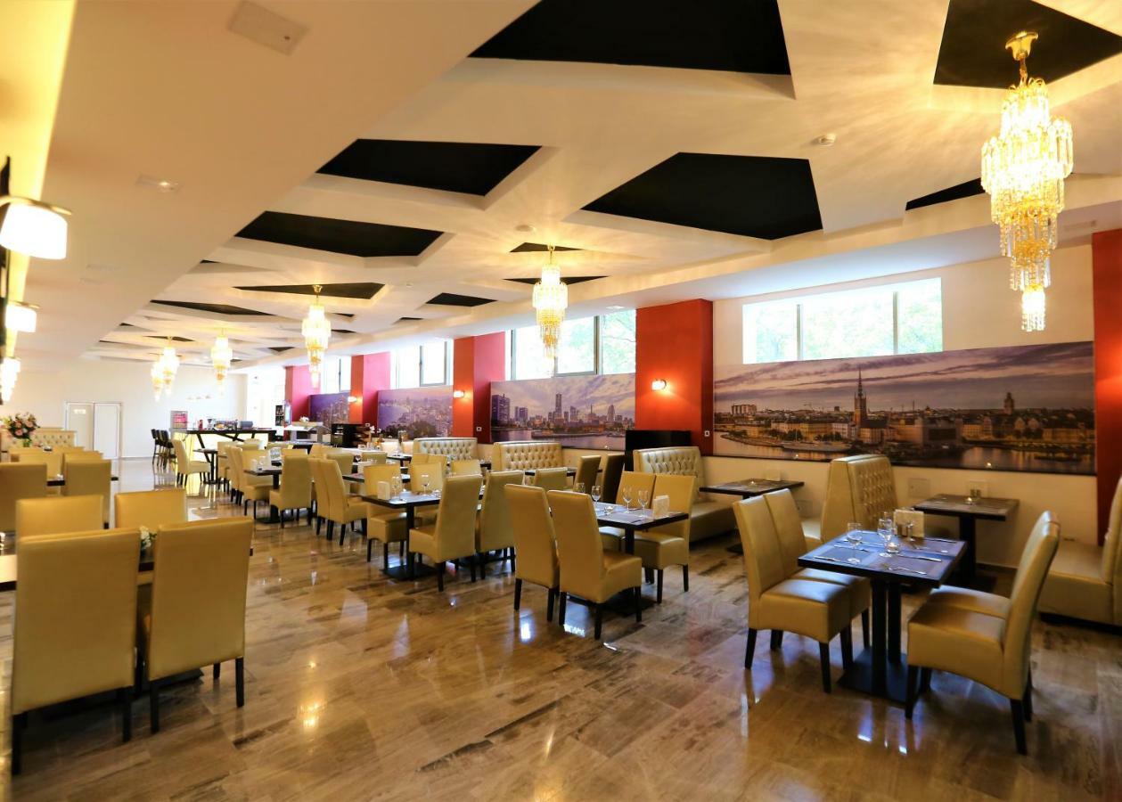 Best Western Plus Briston Отопень Екстер'єр фото