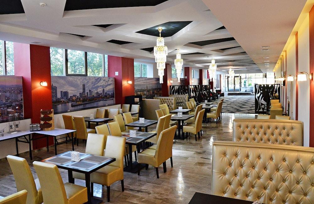 Best Western Plus Briston Отопень Екстер'єр фото